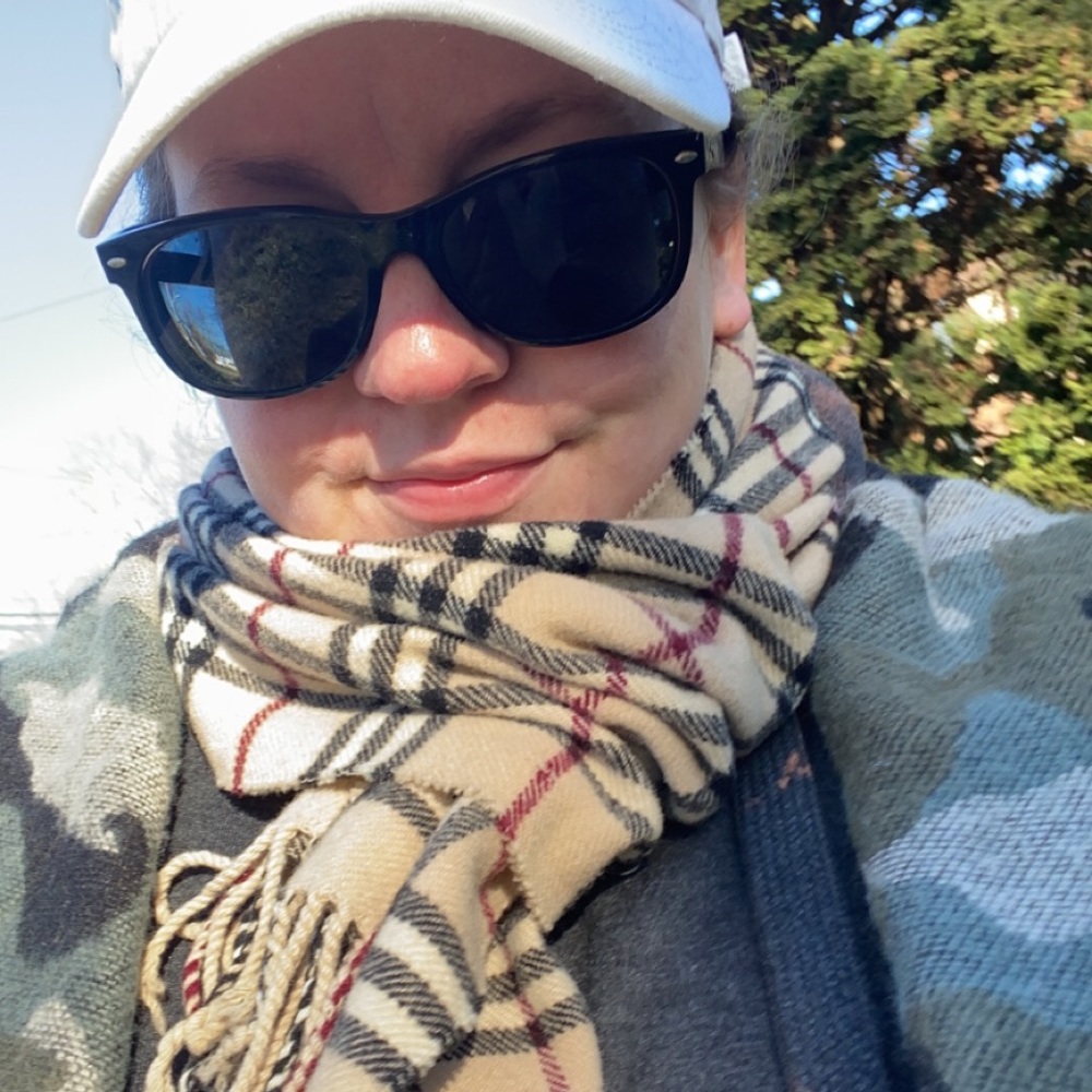 Meet your Posher, Cara